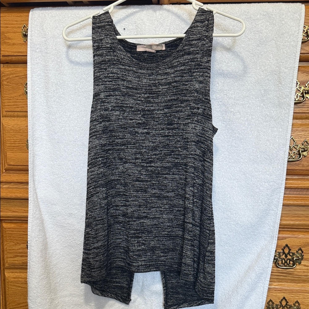 Forever Collectibles Black and Gray Tank Top